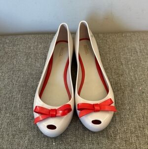 Melissa UltraGirl Bow Creme Flat With Red Bow